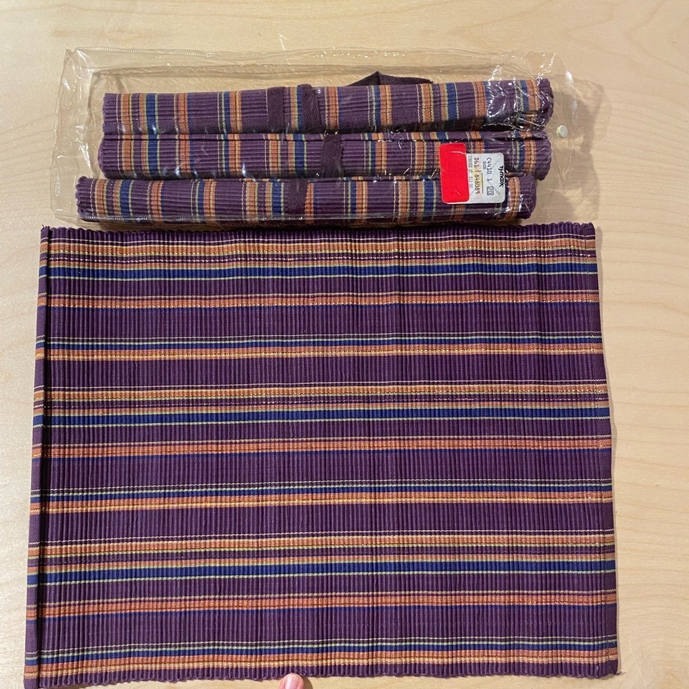 Set of 4 Striped Purple and Gold Placemats (NH) - Picture 4 of 9